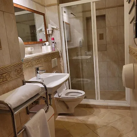 Svečių namai Florena Garden 3*